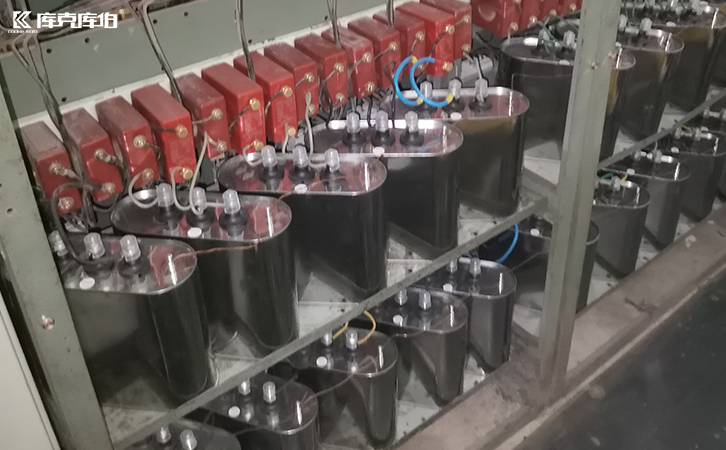 無功補(bǔ)償電容器