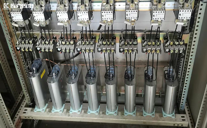 低壓電力電容器