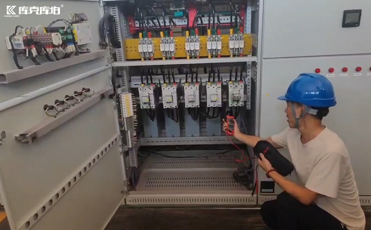 低壓電力電容器